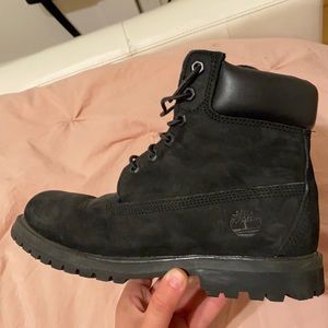 Black timberland boots